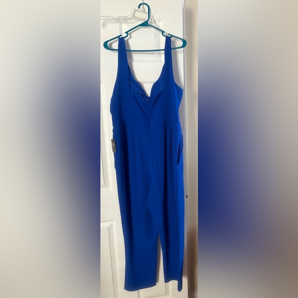 Elegant Blue Jumpsuit - Picture 3 of 4